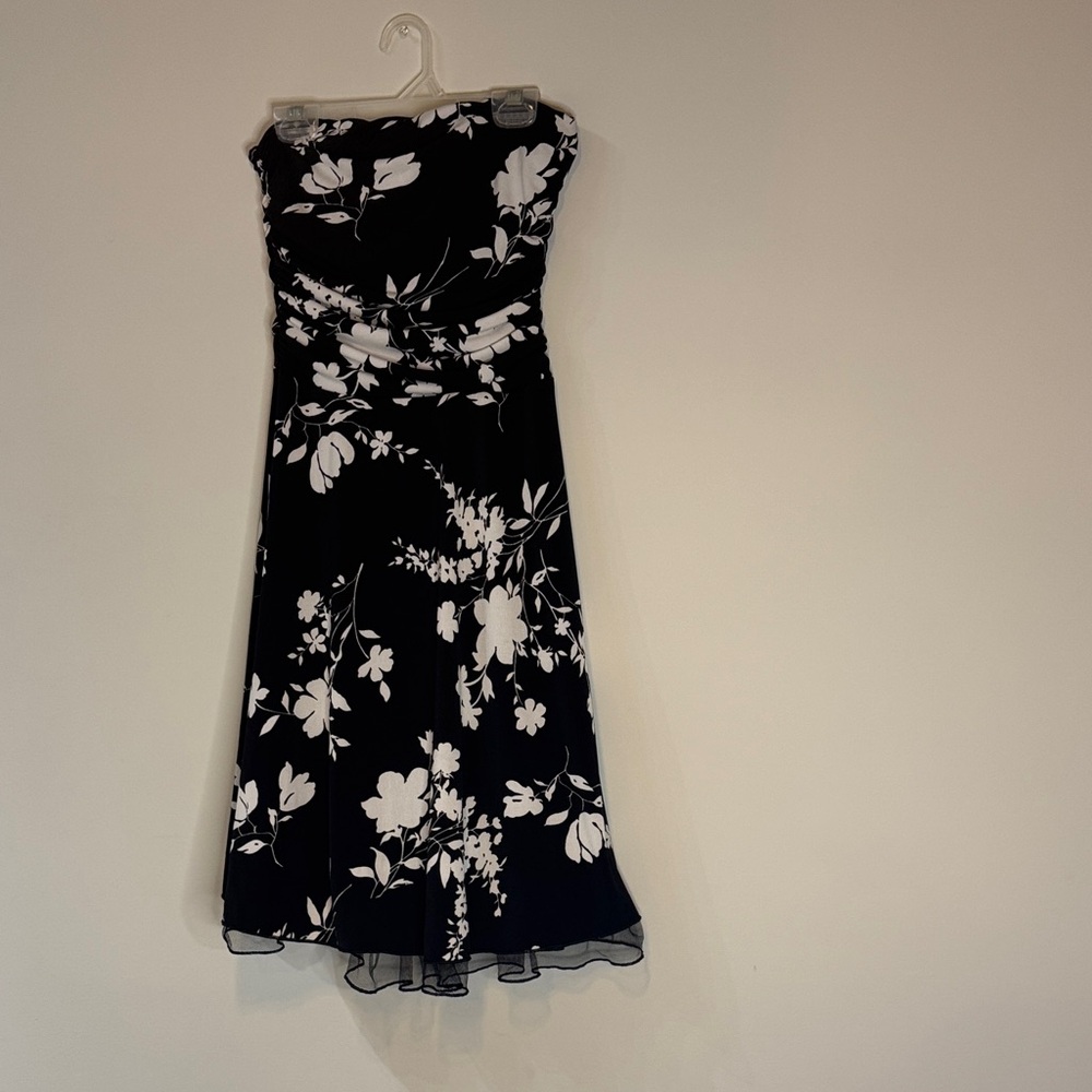 Speechless Black and White Strapless Floral Dress